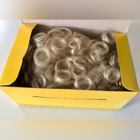 Doll wig blonde Ringletts size 10 curly long doll wig blonde by playhouse coll. - Picture 8 of 16